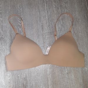 Victoria's secret bra 34b